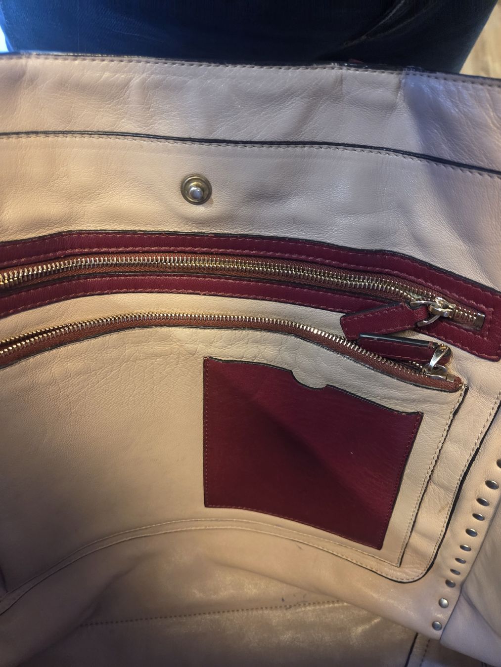 Valentino Borse da donna: Valentino Garavani Rockstud Shopper Bag – Usato da Zürich venduto da finesse.shop 6