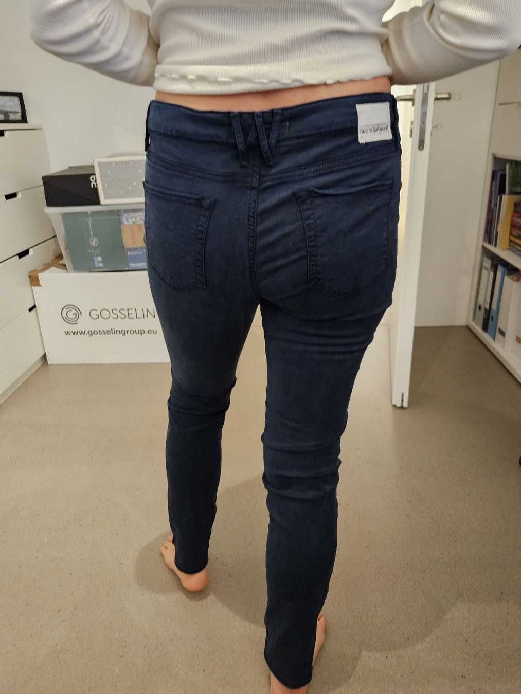 Pantaloni: Wunderwerk "Josy" High Flex pants, navy Blue, Size 29 – Usato da Thalwil venduto da Sarah_Van_Nevel 2
