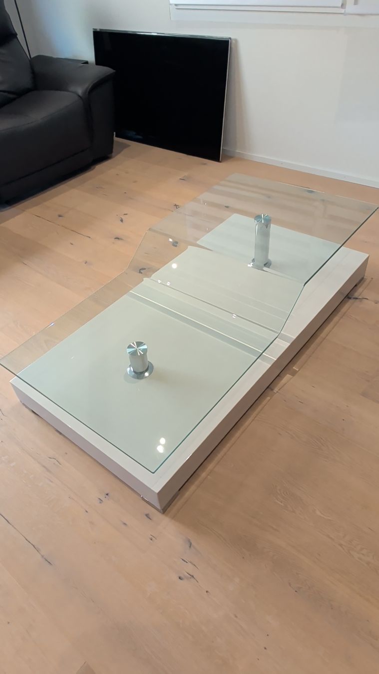 Tavoli: sehr schöner Sofa Tisch – Usato da Andhausen venduto da filou049