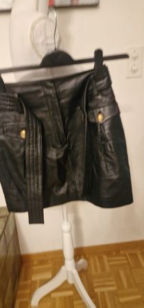 Mini Lederrock von Maje, Grösse 36, Schwarz, Top Zustand!