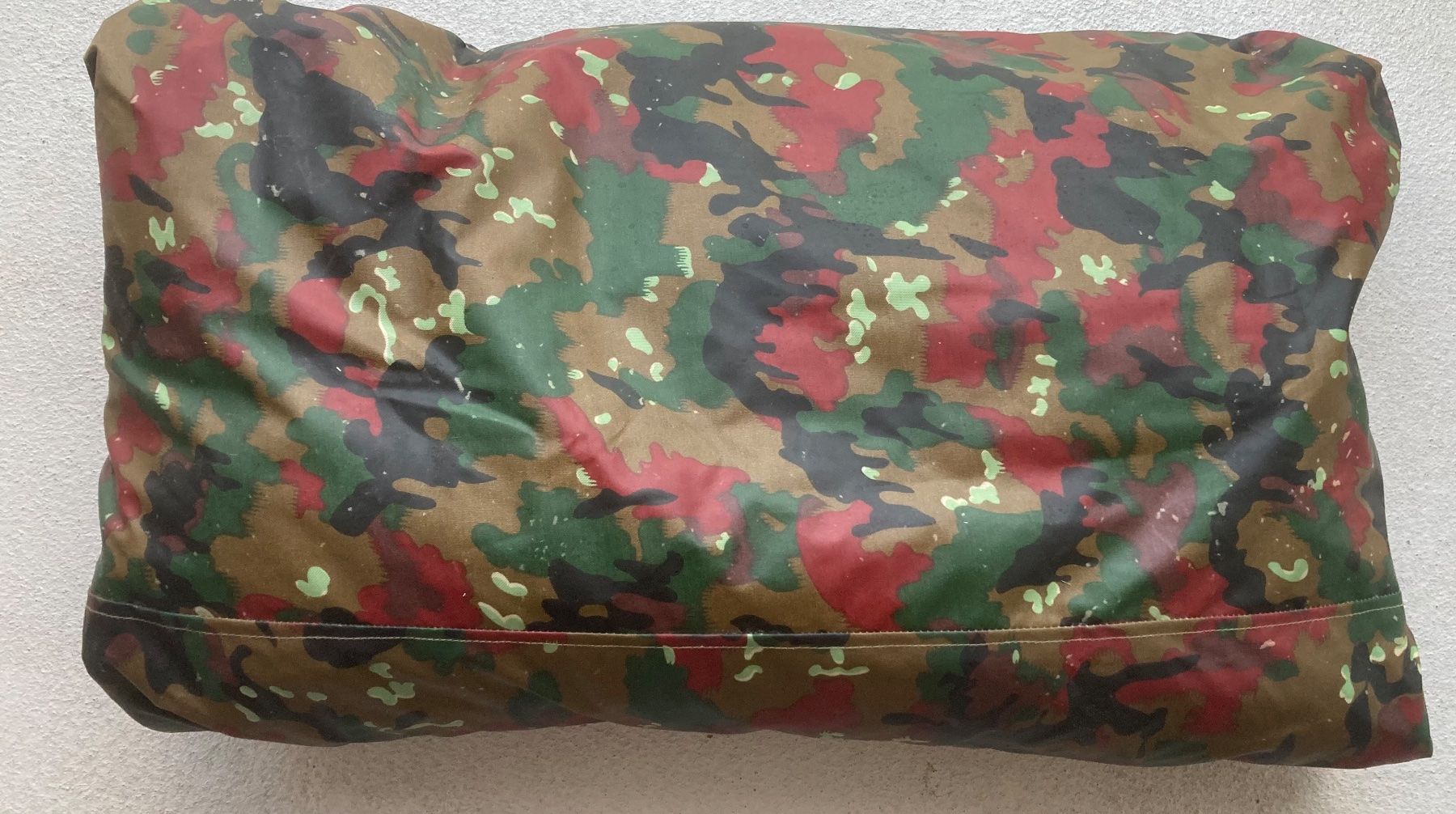 Armée suisse Sacs de couchage: Armee-Schlafsack in Tarnfarbe occ. – D'occasion à Rüegsauschachen par Andyalfredo