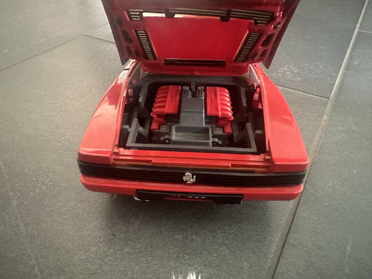 Bburago Modellini d'auto: Ferrari Testarossa Modellauto 1:18 Bburago – Usato da Bätterkinden venduto da rip2000 4