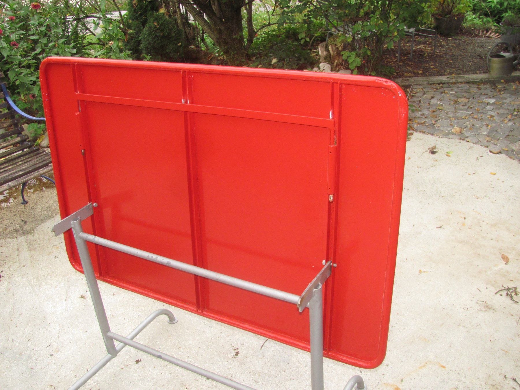 Bigla Tische: Blechtisch Gartentisch 80x120cm Höhe 72 – Gebraucht aus Malters von Monark 3