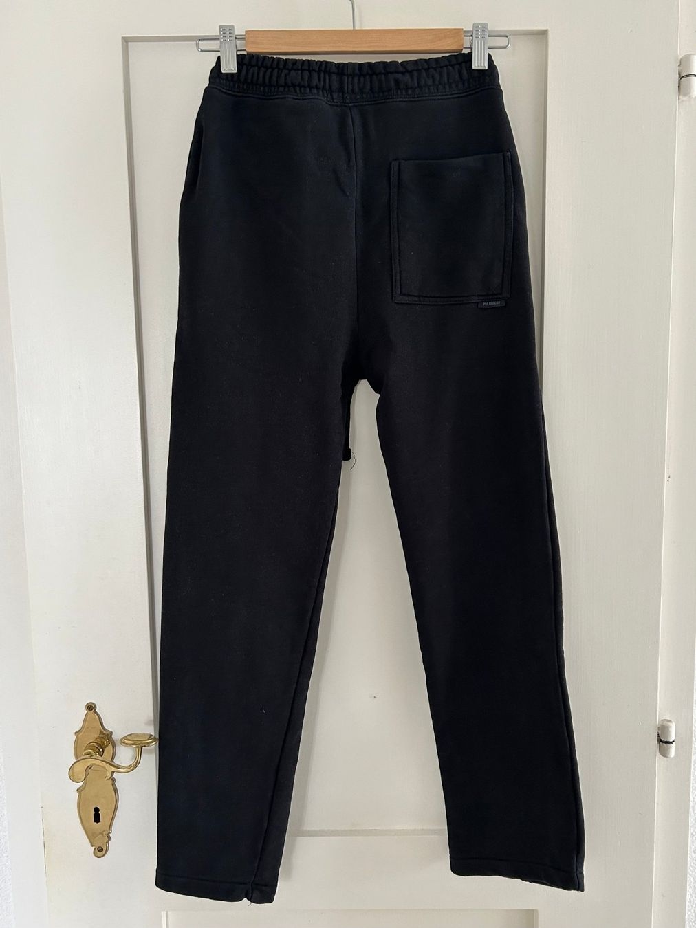 Pull&Bear Pantaloni: PULL & BEAR / Jogginghose (Gr. XS) – Usato da Dietlikon venduto da Mankai 1