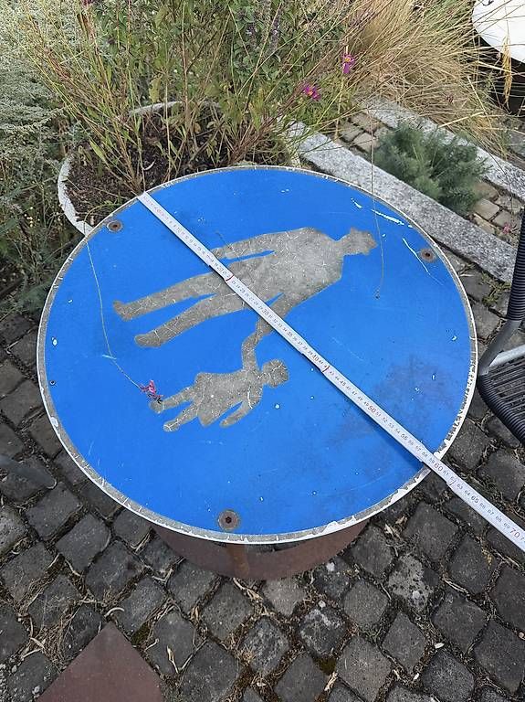 Tavoli: Gartentisch 60x 52 – Usato da Liebefeld venduto da 87twh65r 2