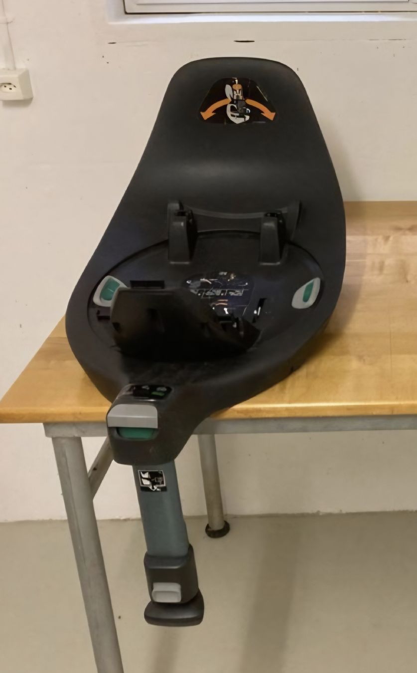 Cybex Auto-Kindersitze: Cybex Cloud Z Babyschale + Sitz + Isofix-Basis – Gebraucht aus Winterthur von Pixi 3
