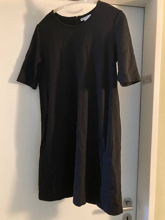 Robes: Schwarzes Kleid  – D'occasion à Luzern par Judith01112