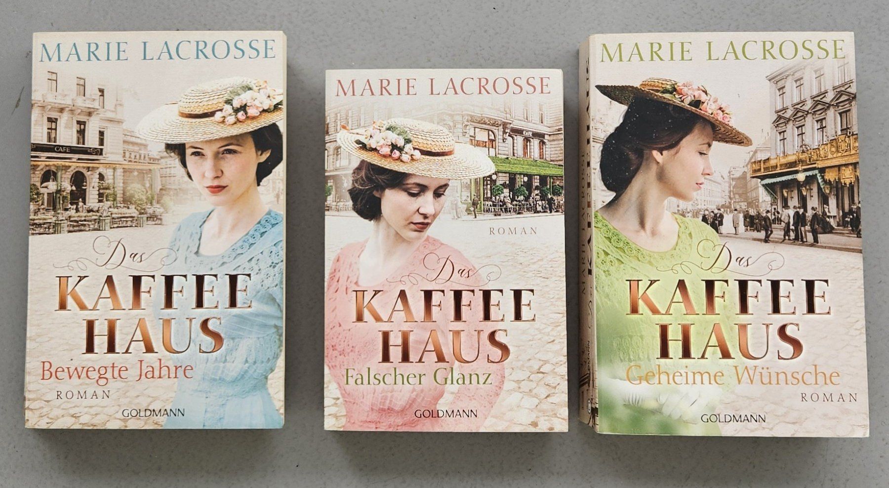 Libri: Marie Lacrosse: Das Kaffeehaus, Bd 1-3 – Usato da Luzern venduto da Kiebitz07