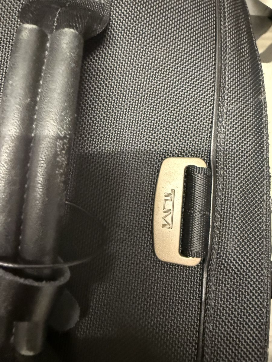 Tumi Sacs: Tumi Rolltasche – D'occasion à winterthur par lx138 3