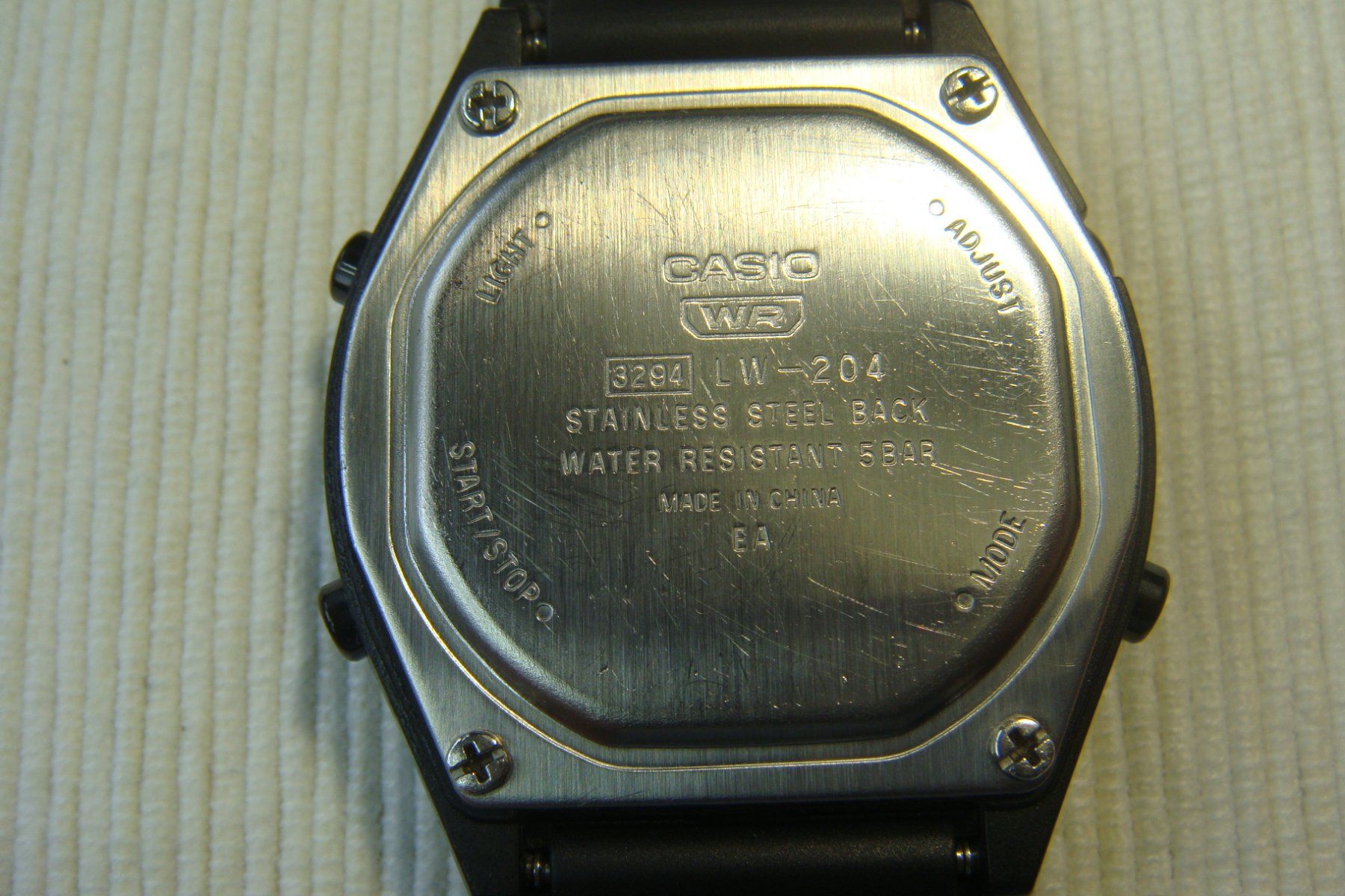 Casio Montres: Casio LW-204 – D'occasion à Emmenbrücke par kuhn4951 6