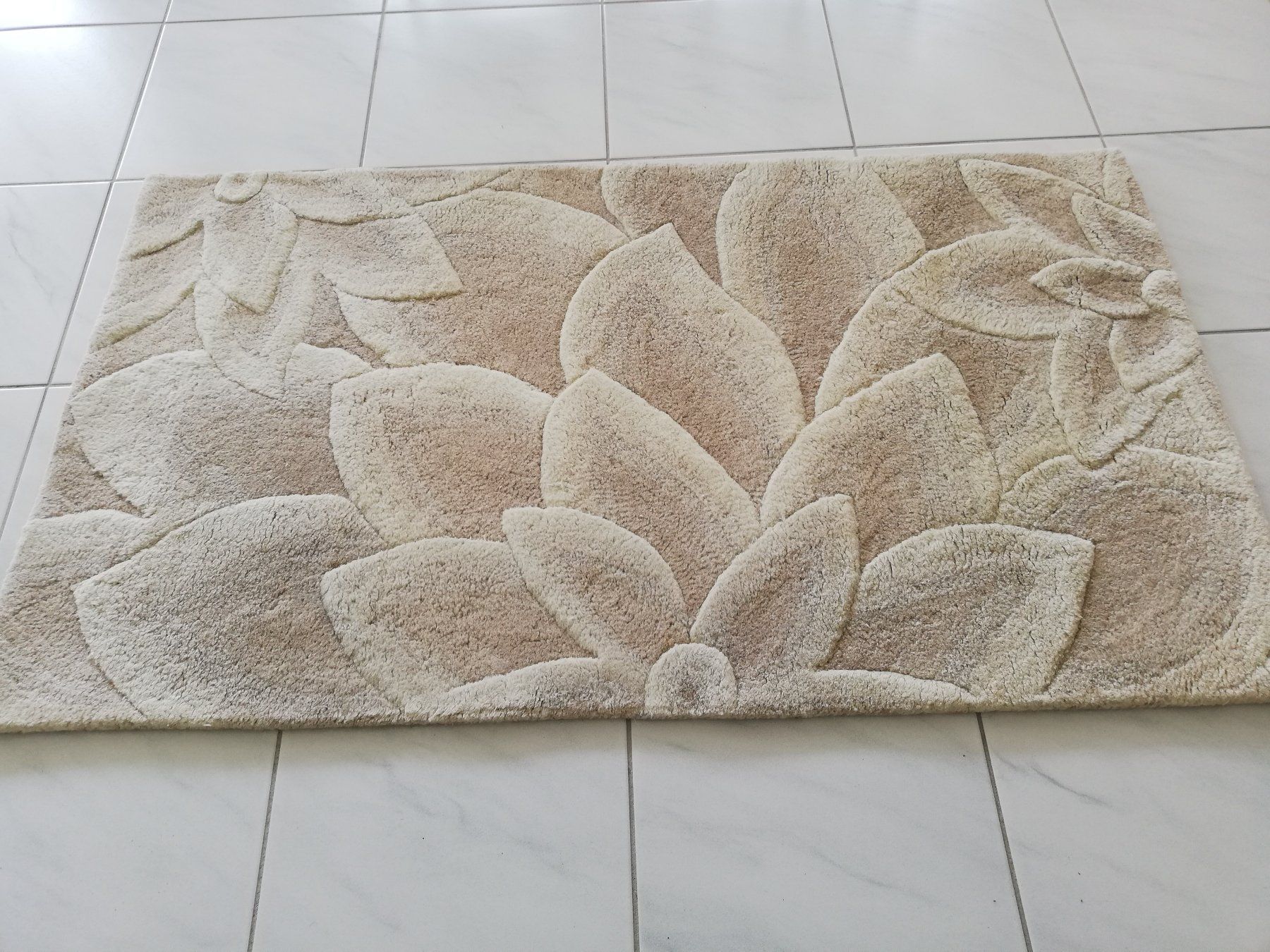 Tappeti: Teppich Wolle mit 3D-Effekt – Usato da S. Nazzaro / auch Zentralschweiz venduto da jea_b9y8 1