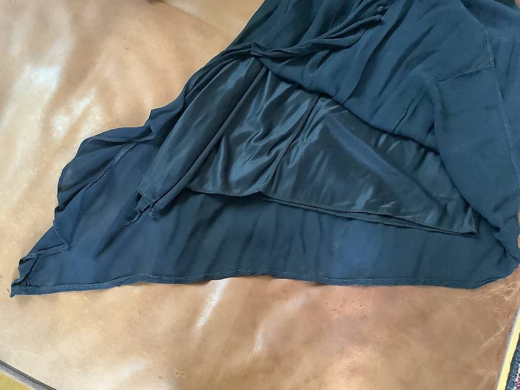 Vestiti: Robe noire près du corps, S – Usato da Pully venduto da san_b2w6 4