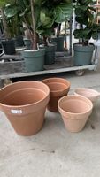 4 Terracotta-Pflanztöpfe in verschiedenen Grössen