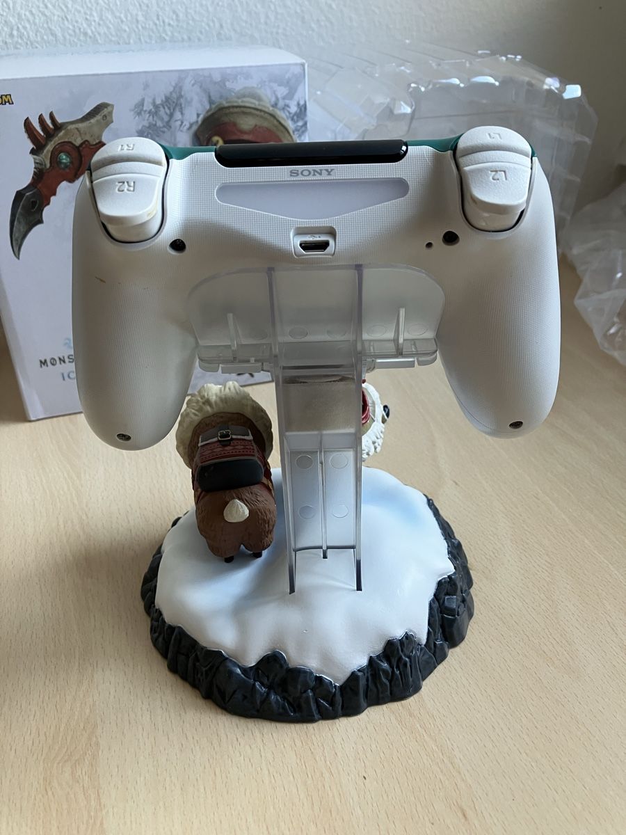 Controller: CAPCOM Monster Hunter Iceborne Otomo Airou PS4 Stand – Nuovo e nell'imballaggio originale da Lausanne venduto da Pingouin14 6