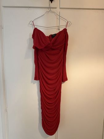 Abito Bardot rosso taglia S usato