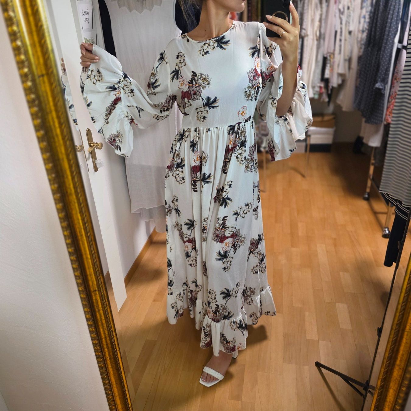 Boohoo Vestiti: Weisses Maxikleid mit Blumenmuster, Grösse 40 – Nuovo (secondo la descrizione) da Wald ZH venduto da CapLux 9