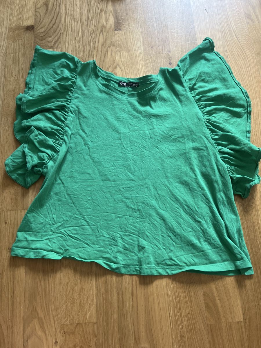 Zara T-Shirts: T-Shirt vert ZARA – Gebraucht aus Le Locle von Mayd_h
