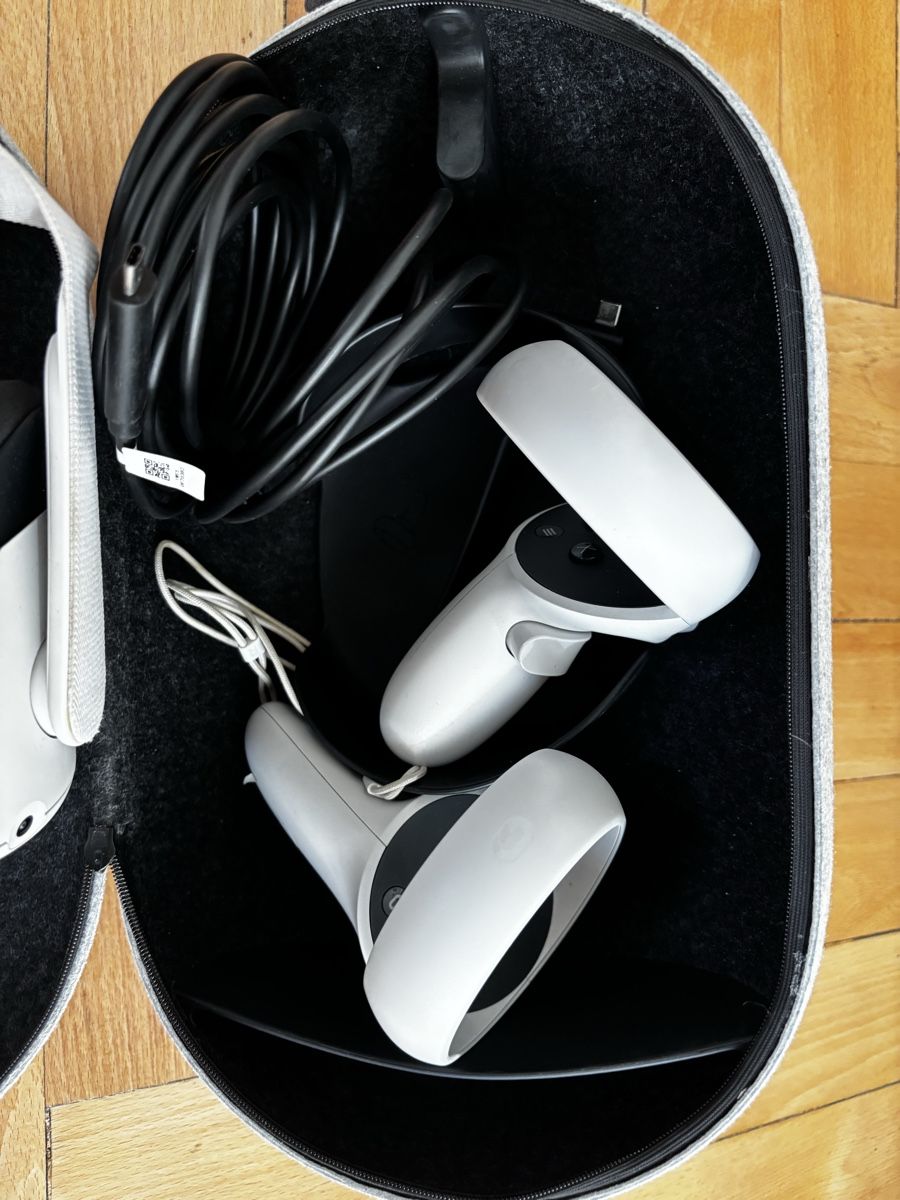 Meta Casco VR: Meta Quest 2 VR und Case – Usato da Zürich venduto da kleinervogel 3