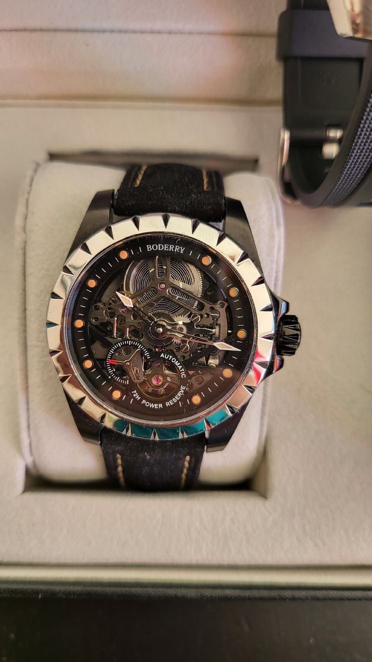 Orologi: Pagani Design Boderry Casio Edifice – Usato da Bossonnens venduto da nic.deco 1