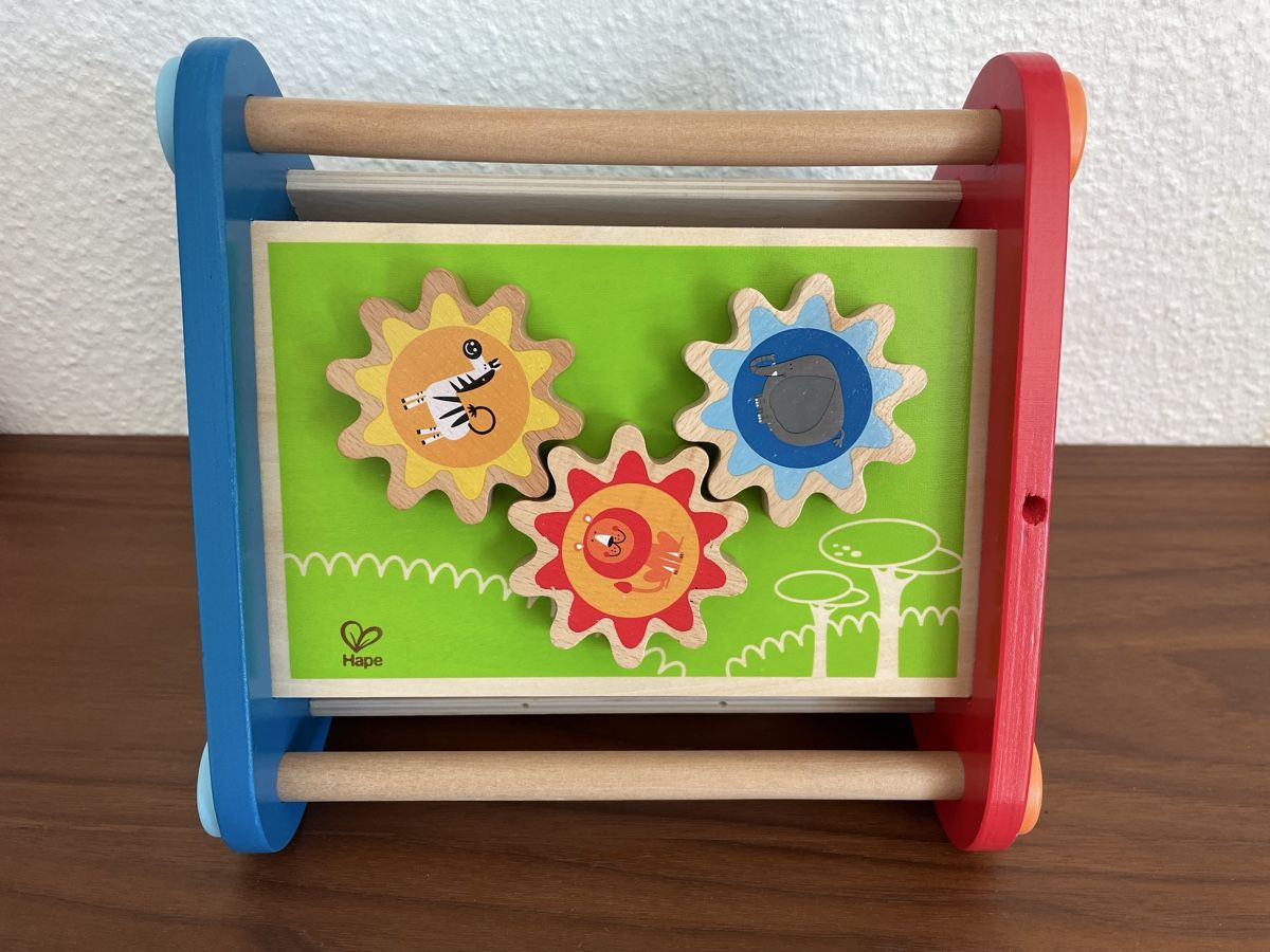 Hape Giocattoli: Pyramide d’activités Hape – Usato da La Tour-de-Peilz venduto da flo_m27g 2