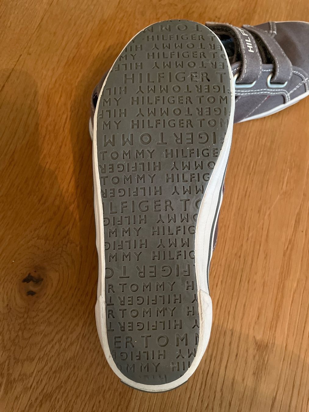 Tommy Hilfiger Scarpe per ragazzi: Schuhen – Usato da Kirchberg SG venduto da irirob 3