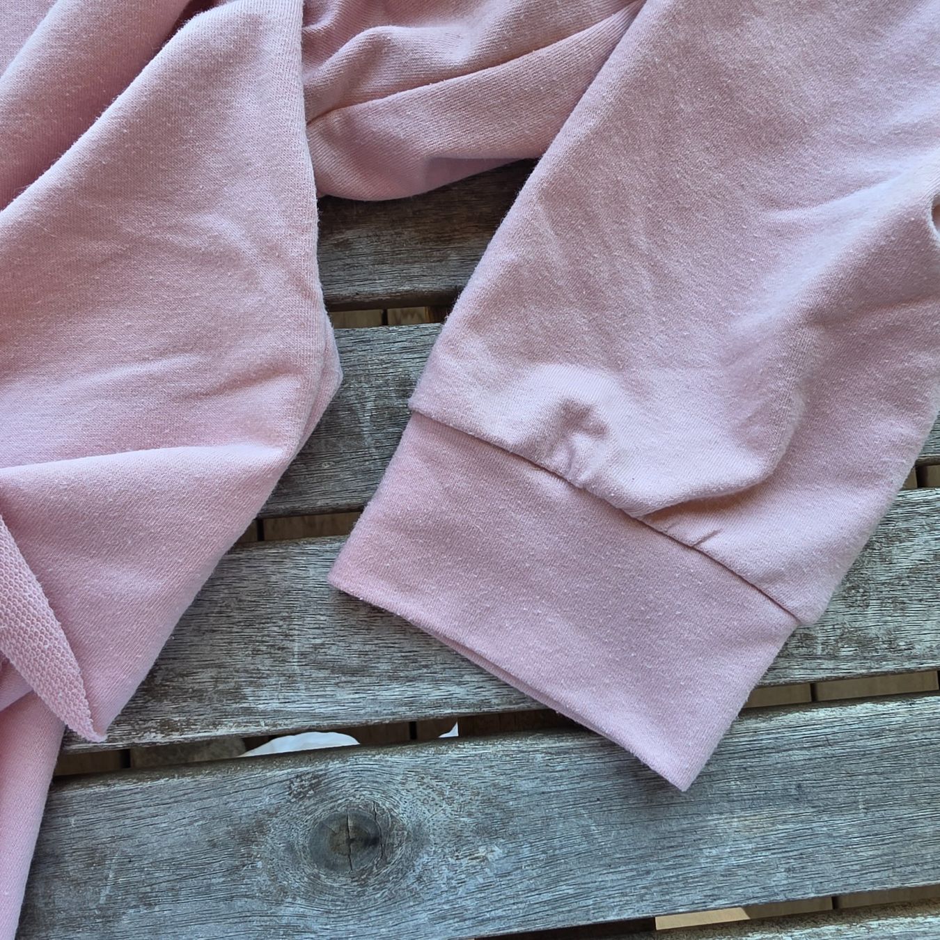 Pullover & Sweatshirts: 🐸 CROP HOODIE KAPUZENPULLOVER SCHMETTERLING S ROSÉ PULLOVER – Gebraucht aus Môtier (Vully) von Frogs 9