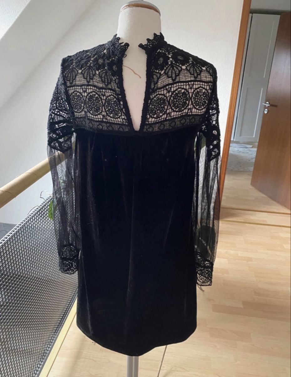 Zara Vestiti: Elegantes Samtkleid mit Spitze - Zara – Nuovo (secondo la descrizione) da Olten venduto da bir_k96n 3