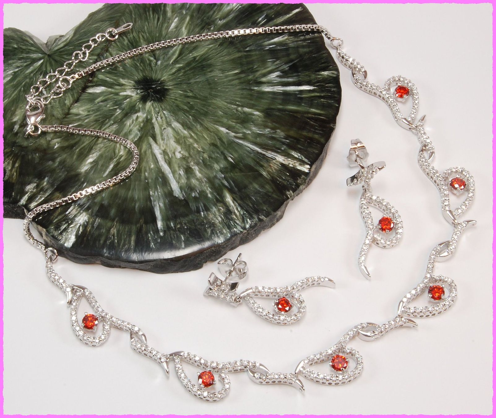 Catenine: Erlesene Halskette – Collier – Nuovo e nell'imballaggio originale da Oberglatt ZH venduto da Diamond-Girl 1