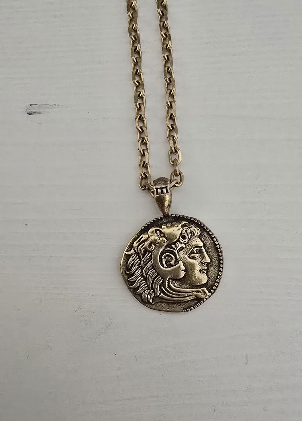 Ciondoli: Pendentif "Alexandre Le Grand" plaqué or – Usato da Aigle venduto da thom_as_7 1