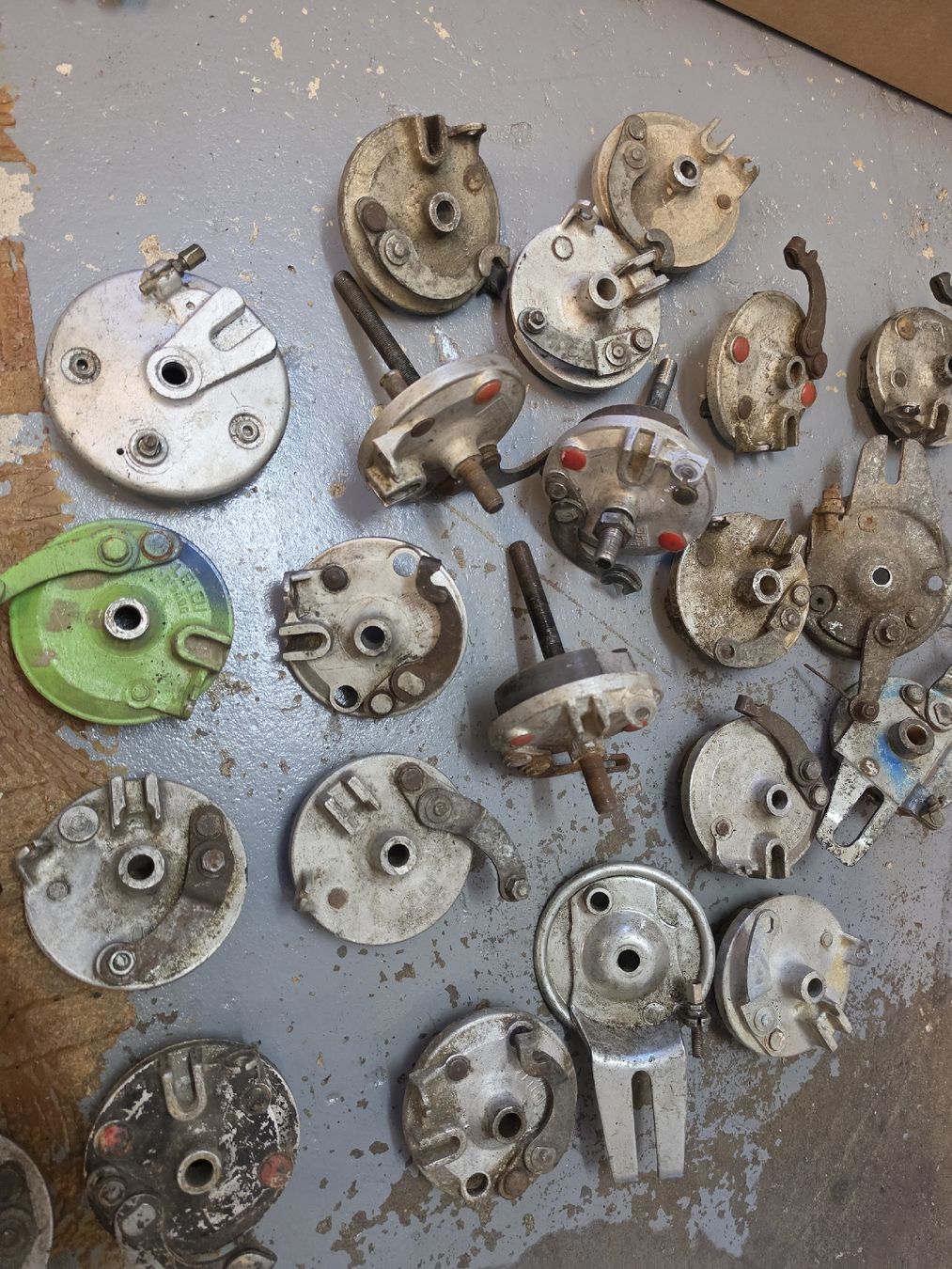 Ciclomotori: Diverse Ankerplatten Mofa/Töffli ab 1fr! – Usato da Lenggenwil venduto da Opc_Power 3