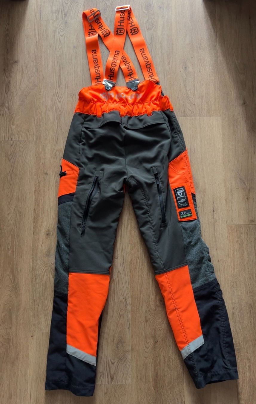Pantaloni: Pantalon sécurité Husqvarna – Usato da Fleurier venduto da v4ls23 1