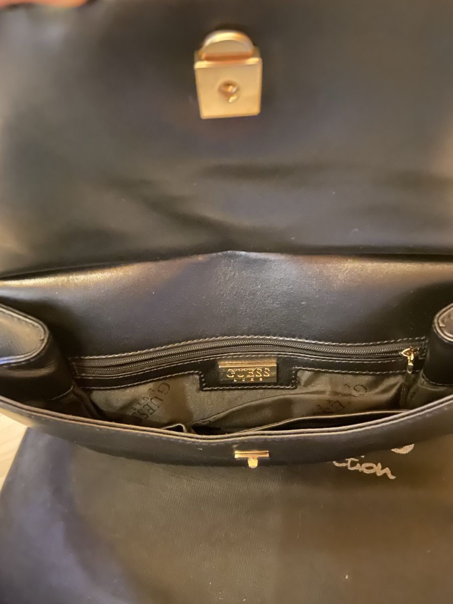 Guess Borse da donna: Guess Leather Collection – Usato da Birmenstorf AG venduto da SlinaPaolo 3