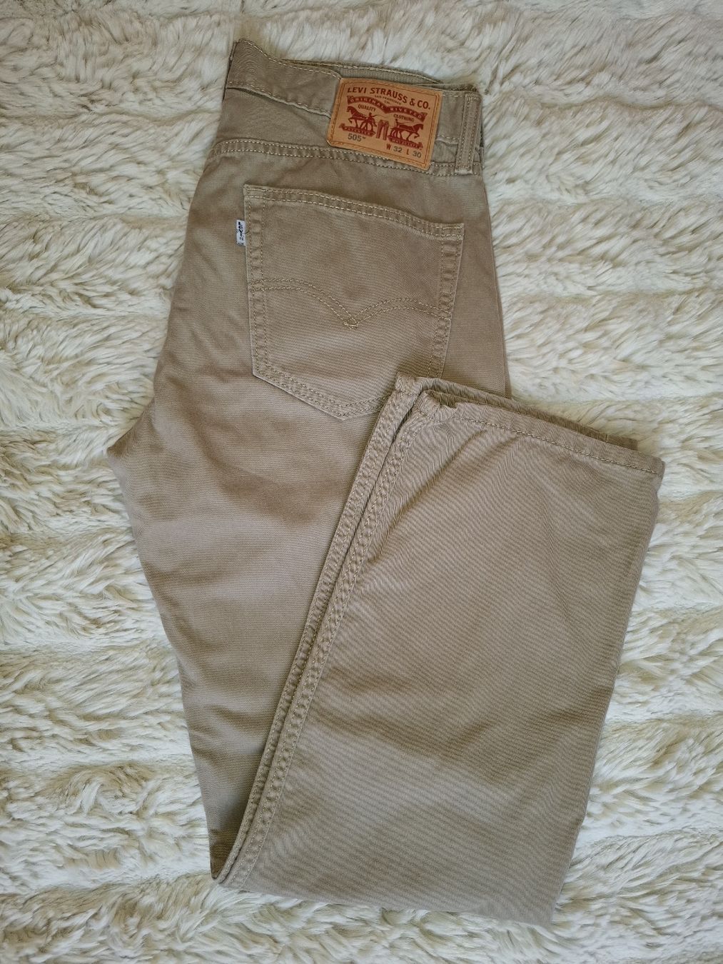 Levi's Pantaloni: LEVI'S 505 Regular Fit Beige W32 L30 – Usato da Le Locle venduto da QUALI-PRIX