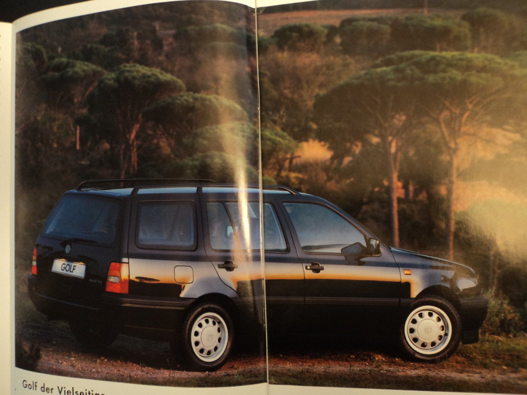 VW Documenti: Prospekt VW Volkswagen Golf Variant 1993 – Usato da Schwarzenburg venduto da modelCARama 2