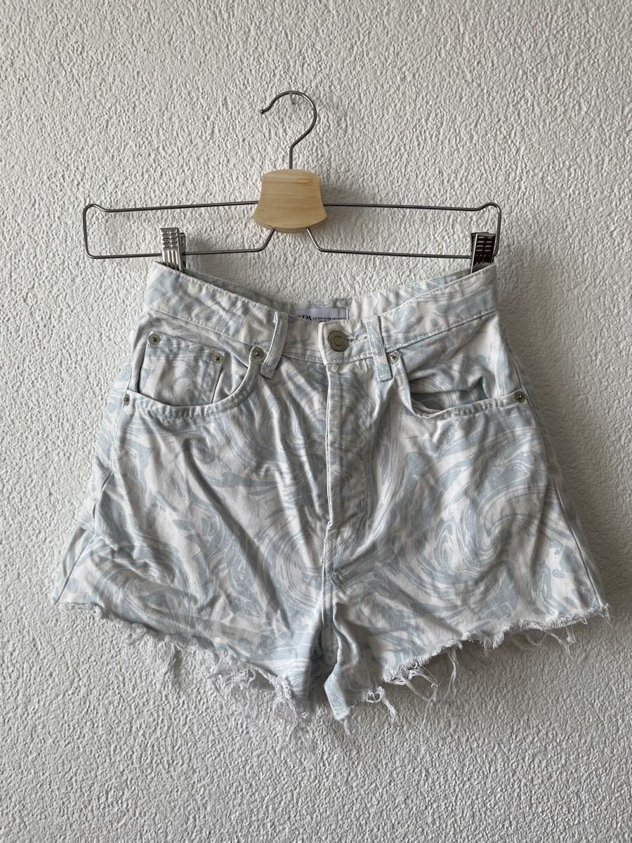 Zara Pantaloni: Swirly shorts – Usato da Uster venduto da emm_px8k