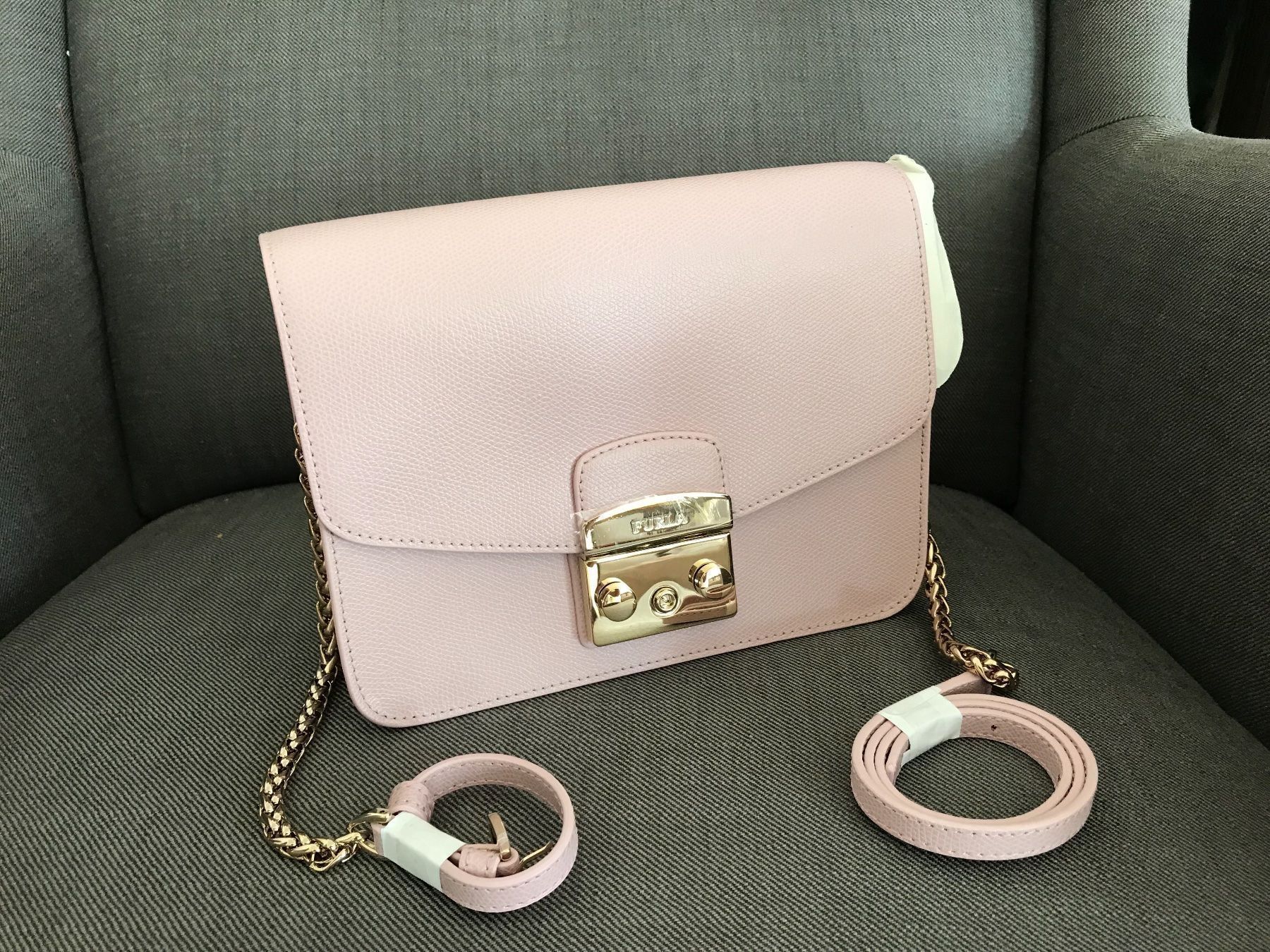 Furla Borse da donna: Neu! Furla Metropolis medium, rosa - 370 CHF – Nuovo e nell'imballaggio originale da Zürich venduto da ZuriShrek 1