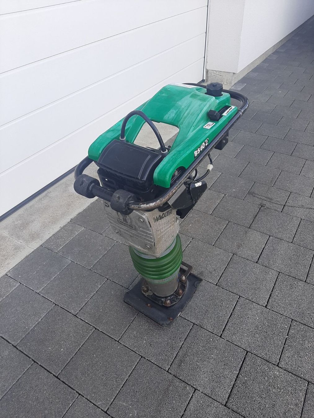 Wacker Neuson Tutte le macchine: Grabenstampfer Rammer Wacker Neuson – Usato da Rain venduto da Kleinmoto 1