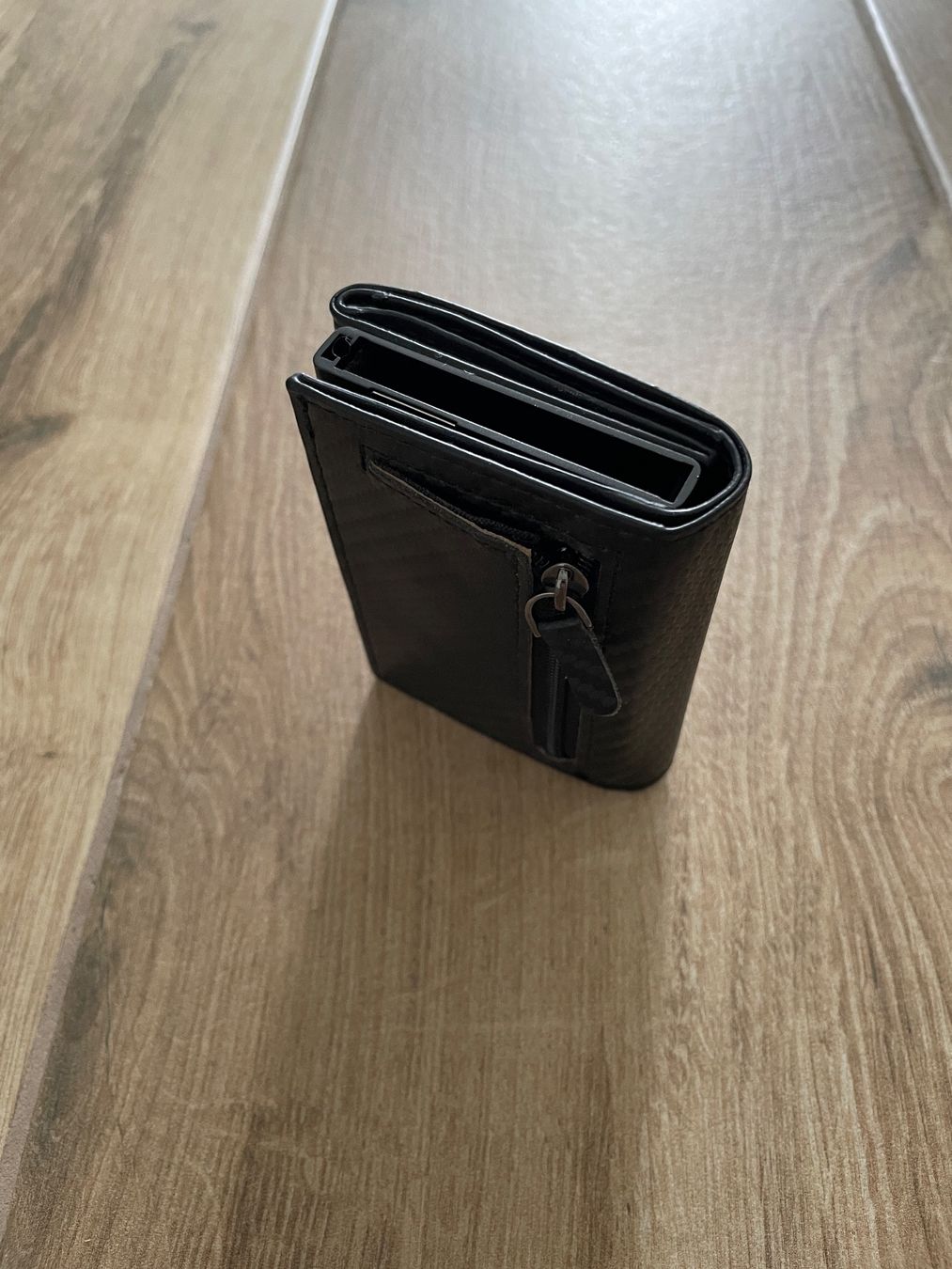 Altro in  Abbigliamento & Accessori: Kartenetui mit Kartenhalter schwarz – Nuovo (secondo la descrizione) da Winterthur venduto da NaNa24 1
