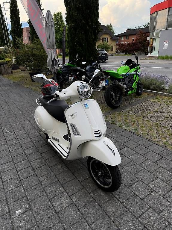 Vespa Scooters: Vespa 125 GTS Super – Gebraucht aus Ebikon von mar_s8j2