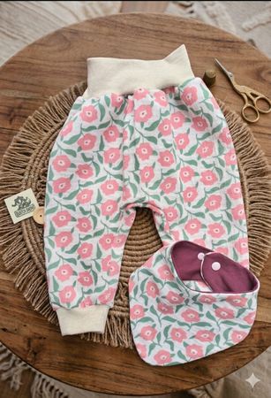 Neu, handmade: Sommerliche Musselin Hose und Lätzchen Gr.80
