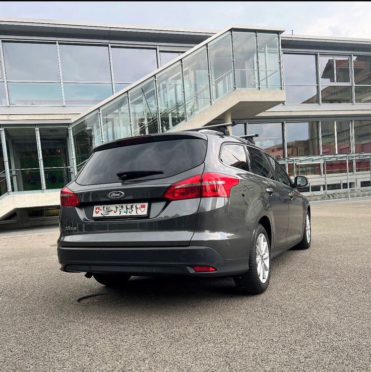 Lange Ford Focus Kombi