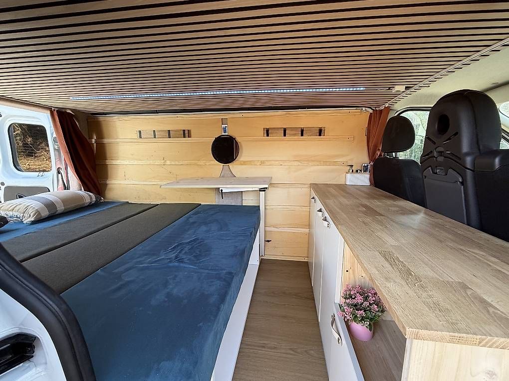 Veicoli da campeggio: Renault Trafic 3 - Van aménagé  – Usato da Suchy venduto da maxconcept
