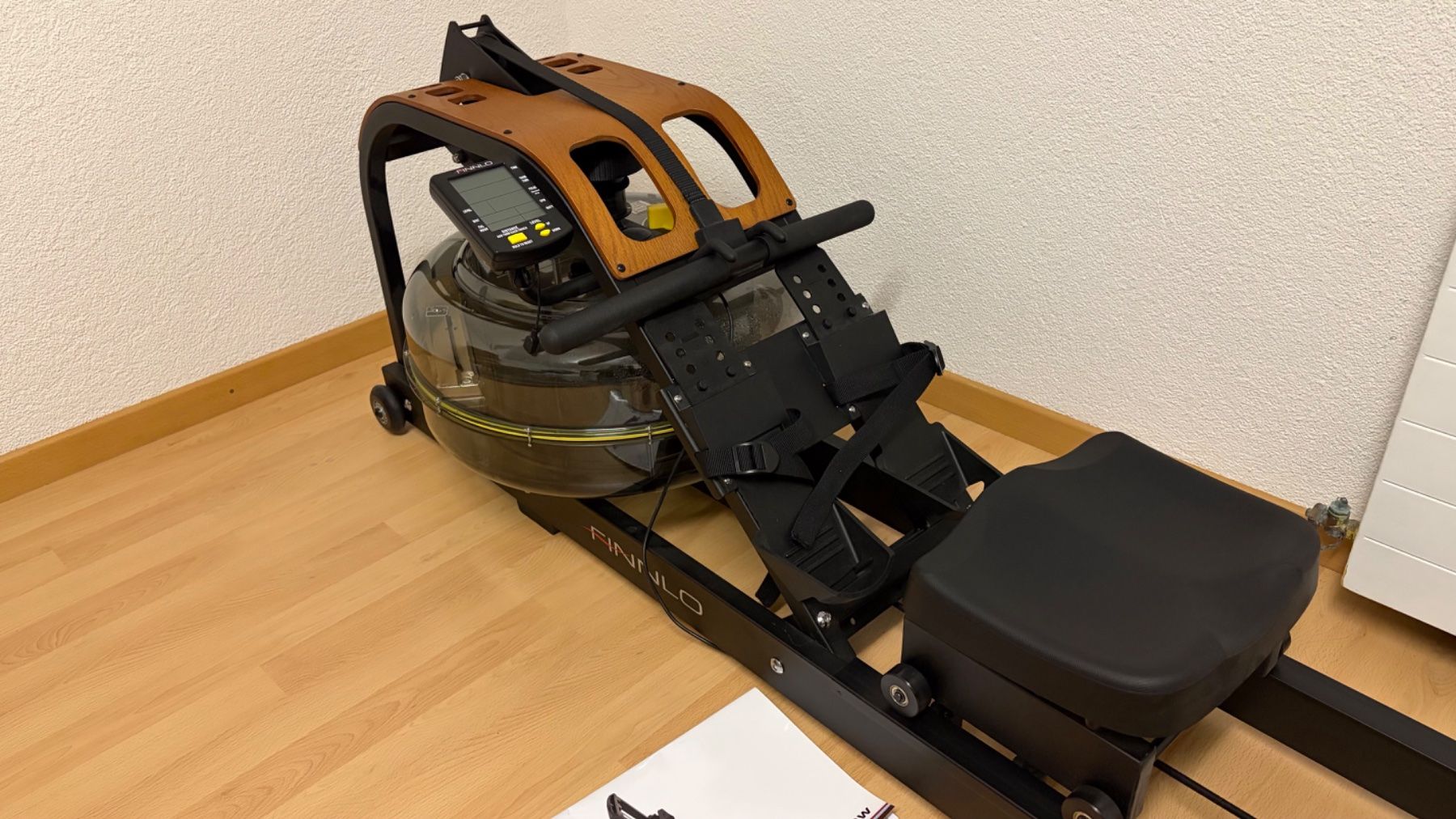 WaterRower Hometrainer: Finnlo Rudergerät Aquon Waterflow Wie!!! – Nuovo (secondo la descrizione) da Birr venduto da ping9 5
