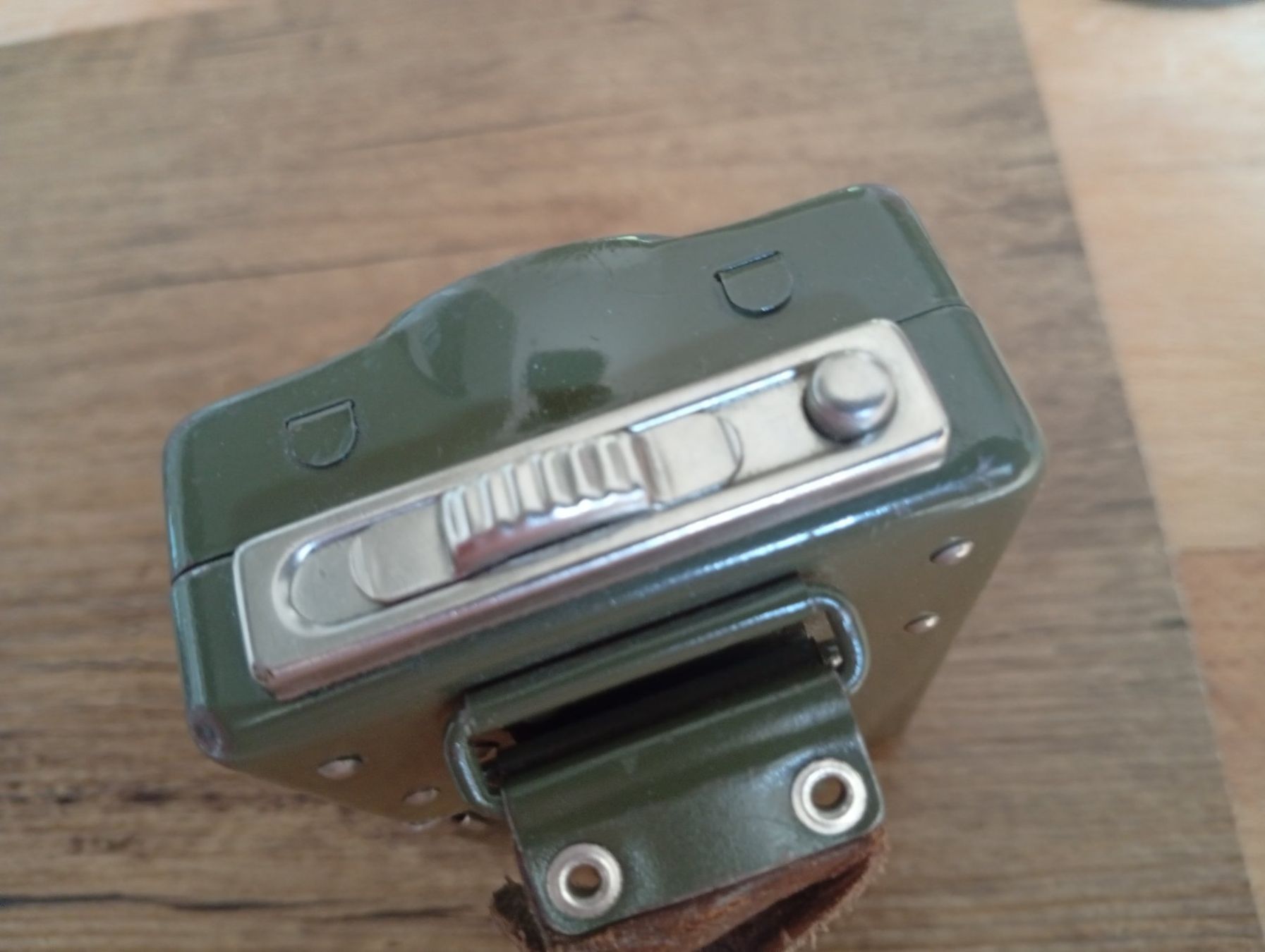 Schweizer Armee Lampen: Antike Schweizer Armee Taschenlampe – Gebraucht aus Winterthur von Rogue01 3