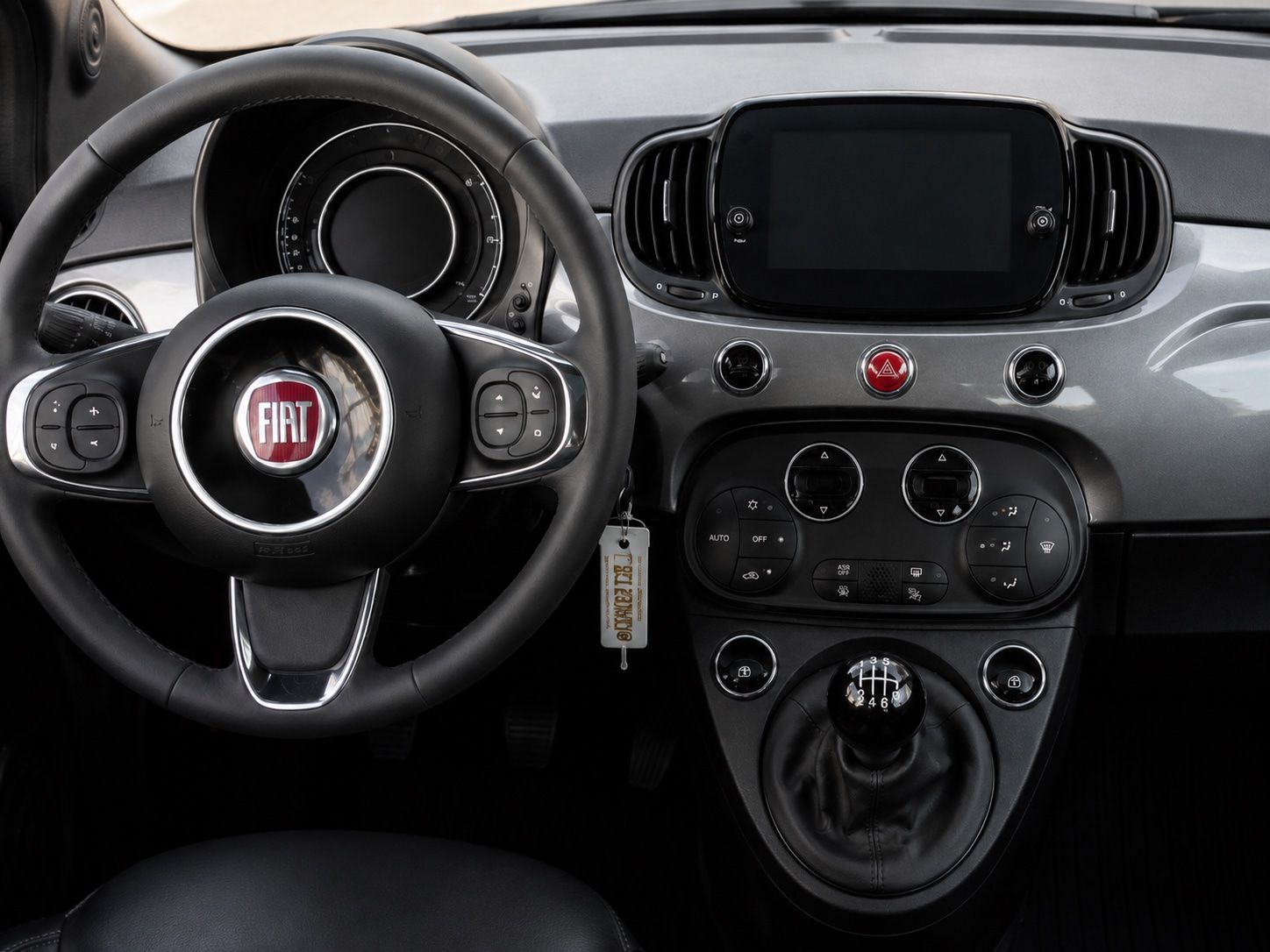 Fiat Automobili: Fiat 500C Lounge - 2023 - MildHybrid – Usato da Carouge GE venduto da pau_y7vk 4