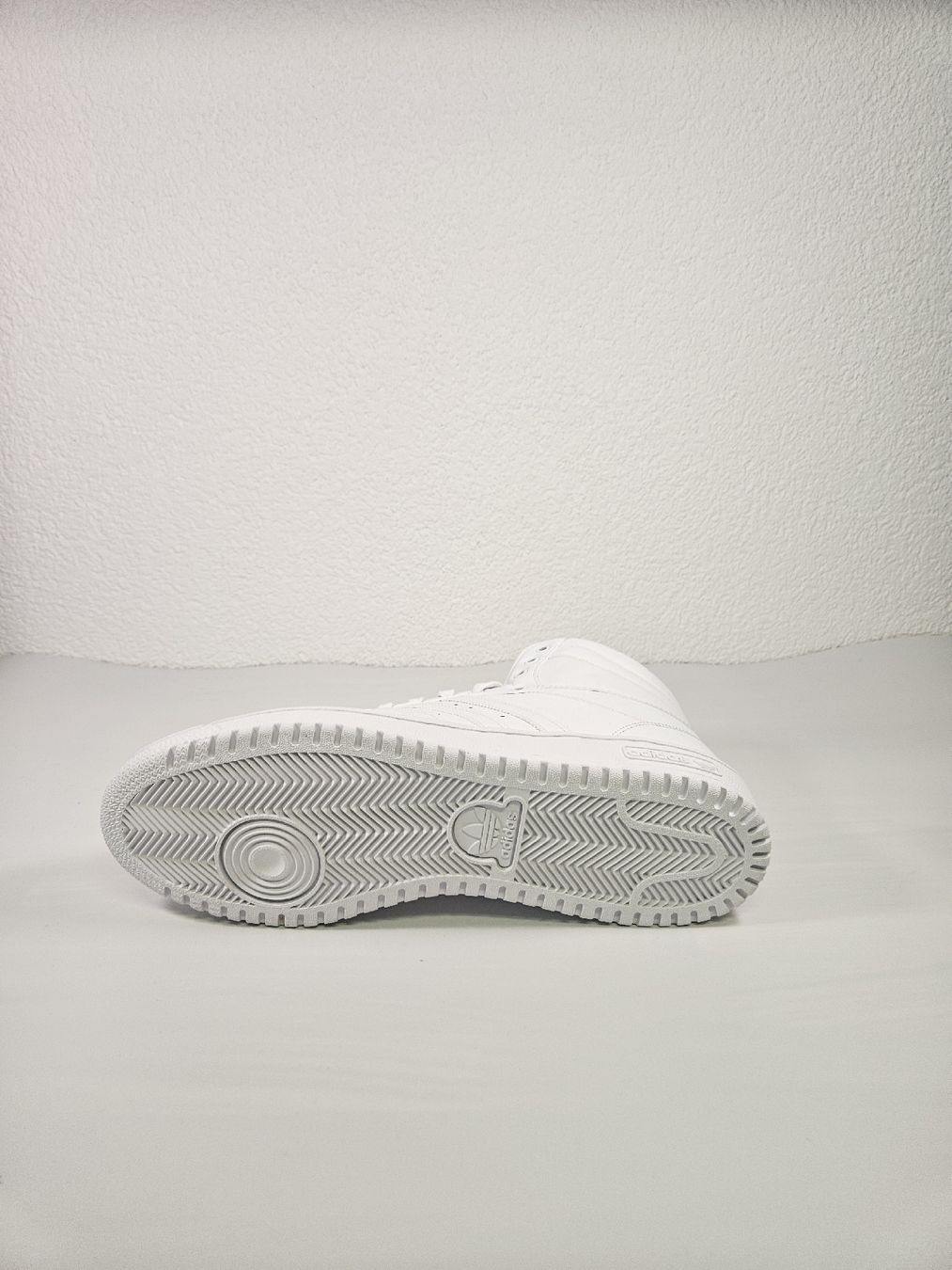 Adidas Scarpe da uomo: Adidas Hi Sneaker weiss Grösse 46 – Nuovo (secondo la descrizione) da Basel venduto da VoidRunner_2077 4