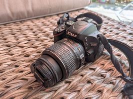 Nikon D5100 Spiegelreflexkamera, 2 Objektiven, Zubehör