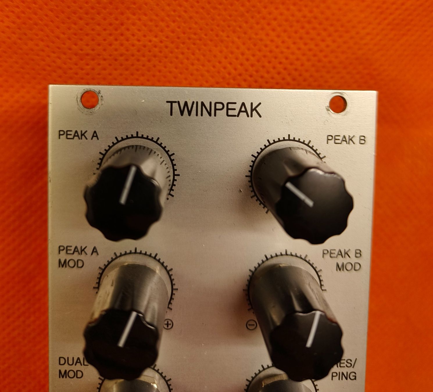Strumenti musicali: RARE TwinPeak Filter by Epoch Modular – Usato da Fribourg venduto da Kazanthul 4