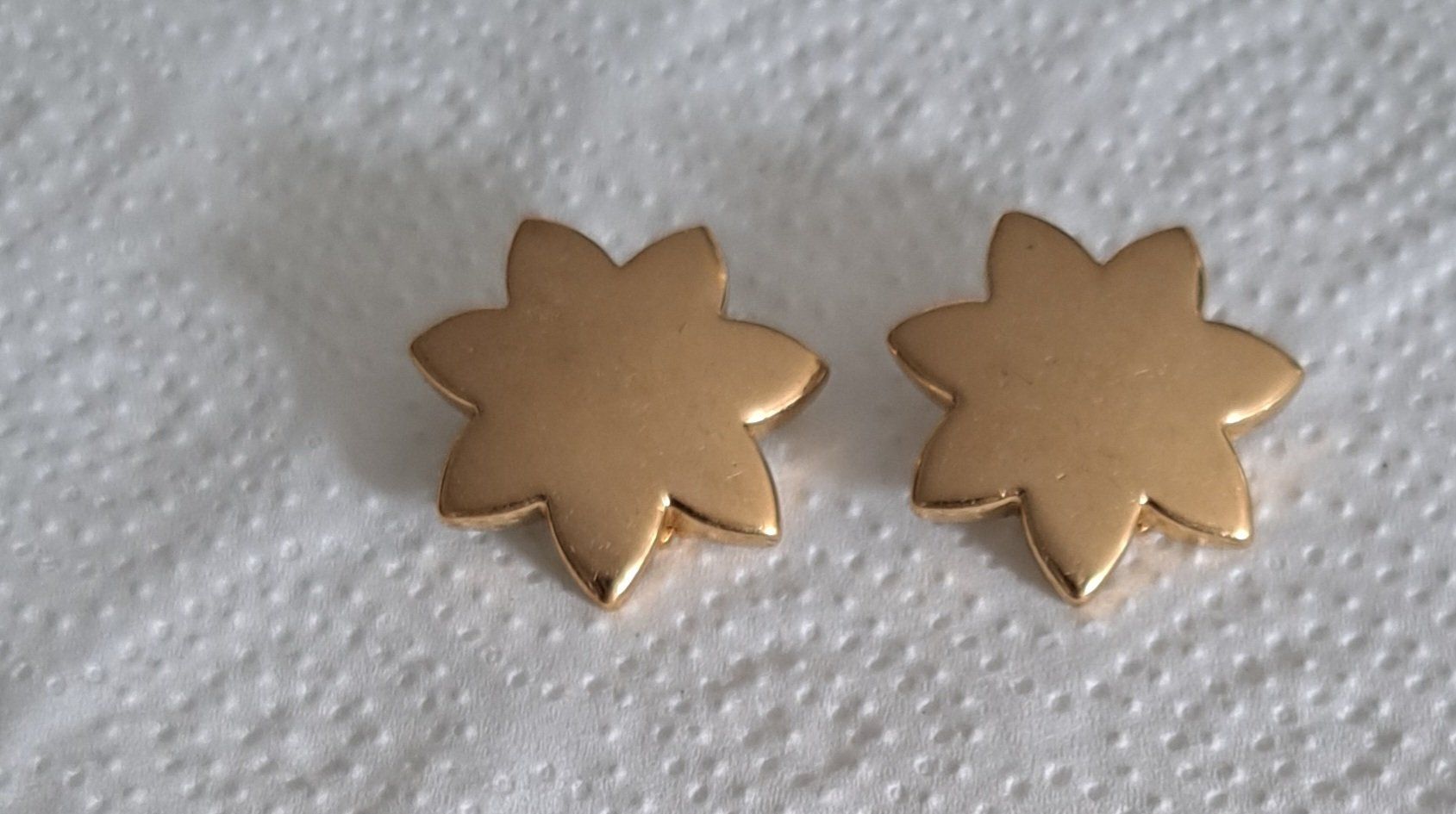 Ohrringe & -stecker: Clip d oreille AGATHA – Gebraucht aus Biel/Bienne von raf_2yqq