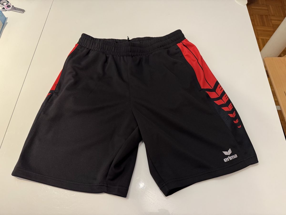 Erima Pantaloni: Erima Trainingsshort Gr. L – Usato da Suhr venduto da Oppel